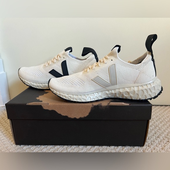 ✨SOLD✨BNIB Collector’s Rick Owens x Veja Sneakers in Butter/Natural 2019 - Picture 2 of 15